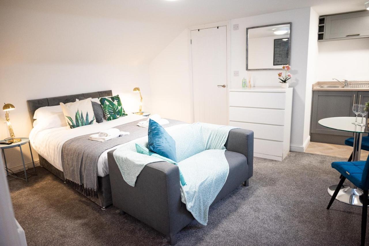Elmo River Studios - 6 En-Suites In Wallasey - Easy Parking - Short And Long Stays Welcome 외부 사진